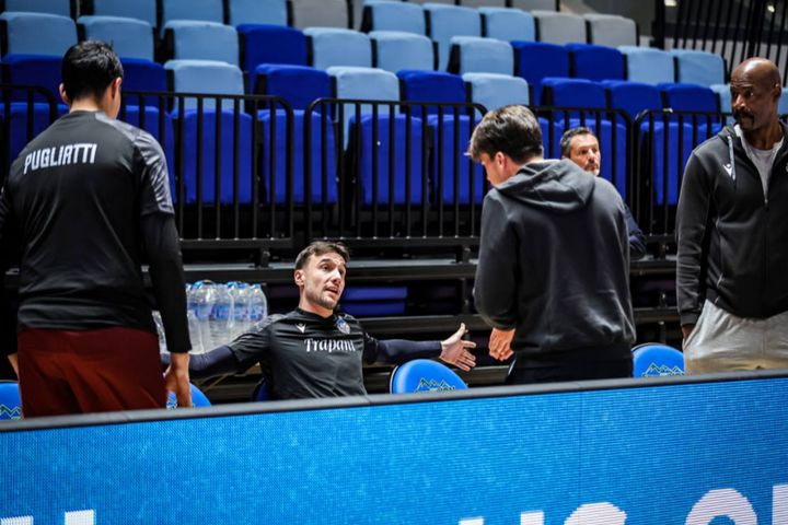 Νύχτα ντροπής στο Basketball Champions League με υπαίτια την Τράπανι: Το ματς με την Χάποελ Χολόν έληξε στο 7′