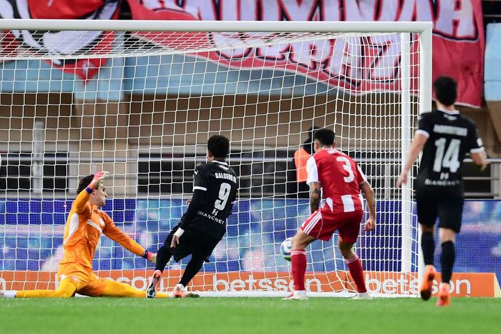 Ο Τζολάκης έδειξε τα απίστευτα αντανακλαστικά του και διατήρησε το μηδέν στο κοντινό πλασέ του Σαλσίδο