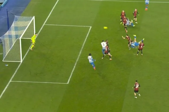 Κωστούλας: Τα αγγλικά ΜΜΕ αποθέωσαν τον 18χρονο Έλληνα φορ για το απίστευτο ψαλιδάκι του