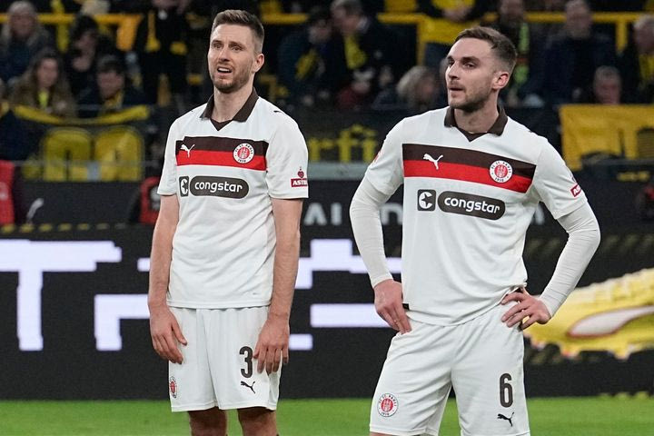Ζανκτ Πάουλι – Αμβούργο 0-0: Το ντέρμπι δεν είχε γκολ, ο Σάλιακας έμεινε στον πάγκο