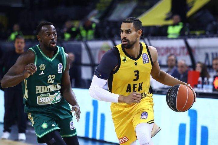 ΑΕΚ: Προσωρινή λύση συνεργασίας με Κλαβέλ, στο πλευρό του η Ένωση