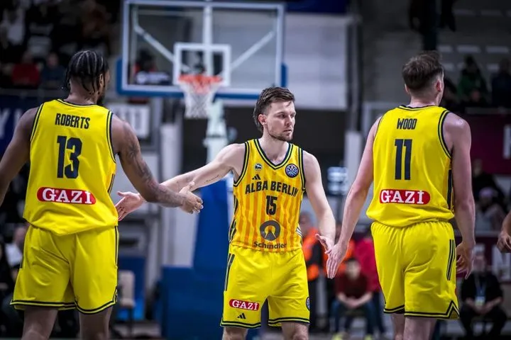 Άλμπα – Μπάμπεργκ 87-82: Άγχος, παράταση, αλλά και νίκη για τους Γερμανούς πριν την ΑΕΚ