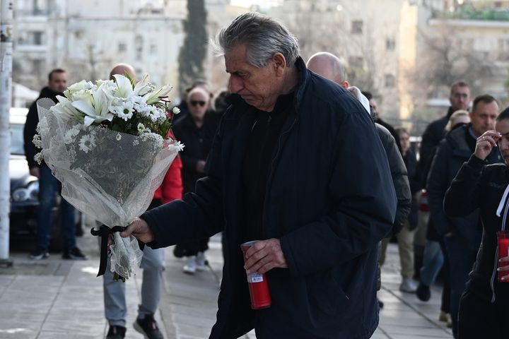 Ο Άγγελος Αναστασιάδης έξω από την Τούμπα