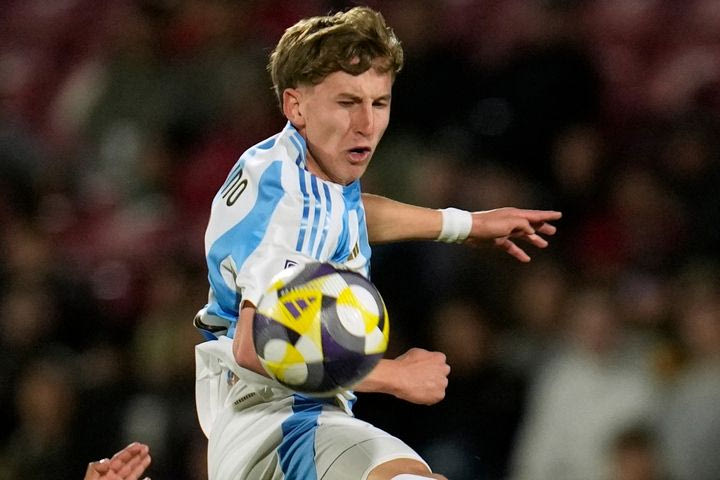 Παναθηναϊκός μεταγραφές: Αύξησε την προσφορά του για Αντίνο, κοντά σε συμφωνία με τη Γοδόι Κρουζ