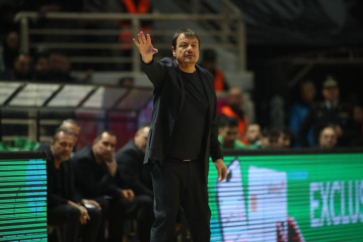 Αταμάν: “Κάποιοι διέλυσαν το σύστημά μας γι’ ακόμα μία φορά, όποιος δεν ακολουθεί, δεν θα παίζει”