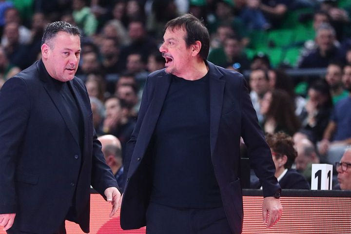 Παναθηναϊκός AKTOR – Μαρούσι: Ο Αταμάν έφτασε μέχρι το κέντρο του γηπέδου και χρεώθηκε με τεχνική ποινή