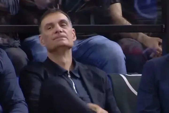 Η αντίδραση του Γιώργου Μπαρτζώκα στο τρίποντο του Ραντλ στο Κολοσσός – Ολυμπιακός