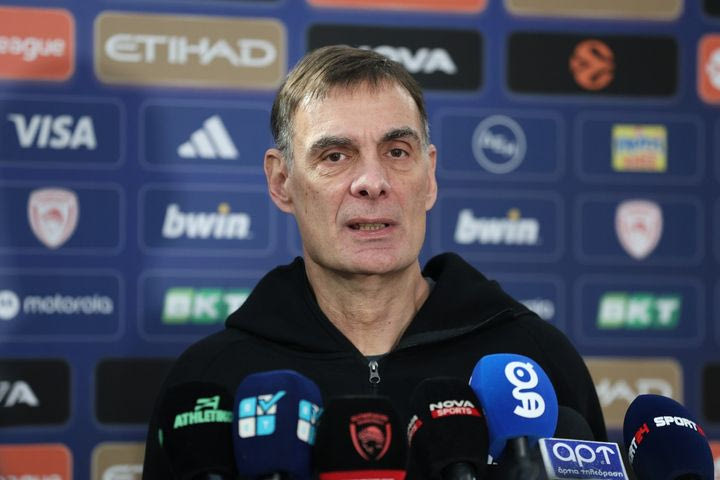 Μπαρτζώκας: “Με κάνει χαρούμενο που έχουμε και τους τρεις ψηλούς, ο δεύτερος γύρος αρχίζει και μετράει διπλά”