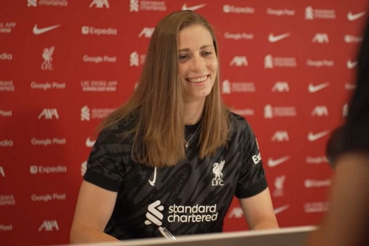 Λίβερπουλ: Ο προπονητής των κόκκινων επιβεβαίωσε πως η Ραφαέλα Μποργκράφε εκτίει ποινή έξι αγώνων για ρατσιστικό σχόλιο