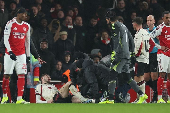 Λίβερπουλ: Νοκ-αουτ μέχρι το τέλος της σεζόν ο Μπράντλεϊ, με σοβαρό τραυματισμό στο γόνατο