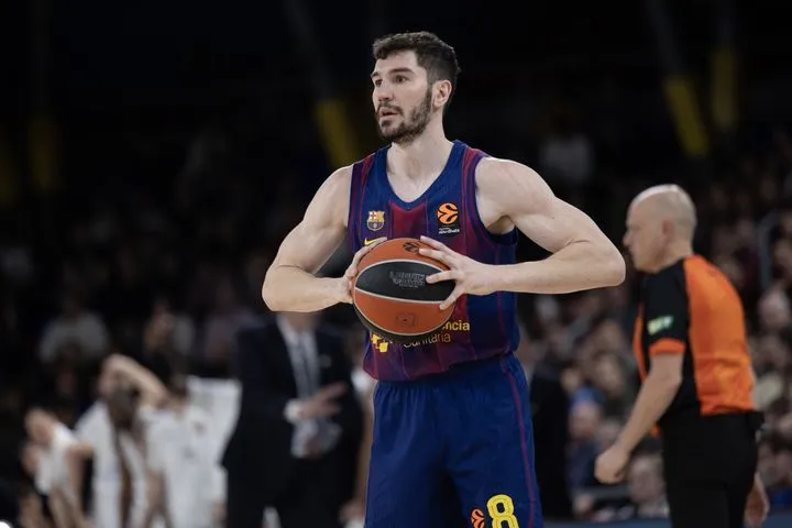 O Νταρίο Μπριθουέλα στο SPORT24: “Μου έκανε εντύπωση που ήρθε στην Ευρώπη ο Φουρνιέ, υπάρχει λόγος που δεν θα ερχόμουν σε ελληνική ομάδα”