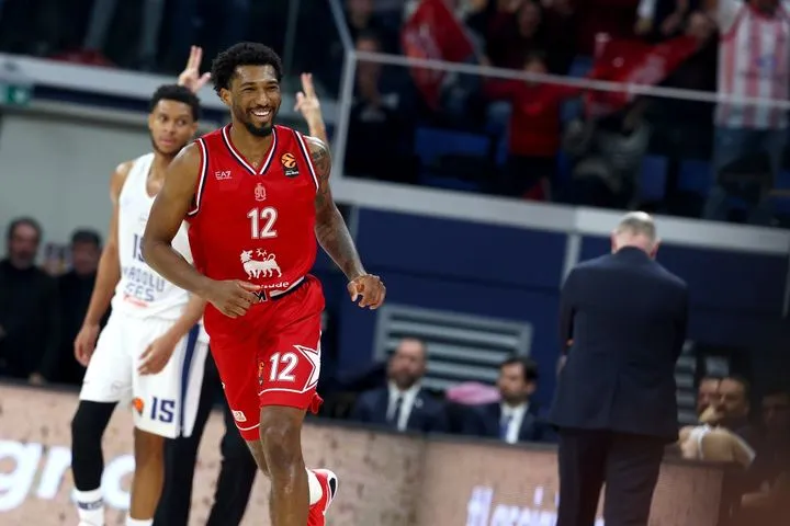 Αρμάνι Μιλάνο – Αναντολού Εφές 87-74: Μαγικός Μπρουκς οδήγησε την Αρμάνι στην ανατροπή με 31 πόντους