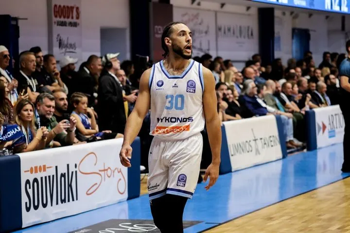 Η Μύκονος Betsson αναχώρησε εκτάκτως για Αθήνα, ενόψει του ματς με την ΑΕΚ, λόγω καιρικών συνθηκών