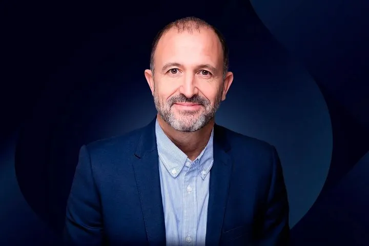 Ο νέος CEO της EuroLeague, Τσους Μπουένο, στο ΣΕΦ για το Ολυμπιακός - Παναθηναϊκός AKTOR