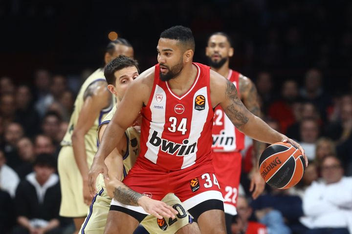 Ο Ολυμπιακός θα αντικαταστήσει τον Νιλικίνα με τον Τζόσεφ στο ρόστερ της Stoiximan GBL