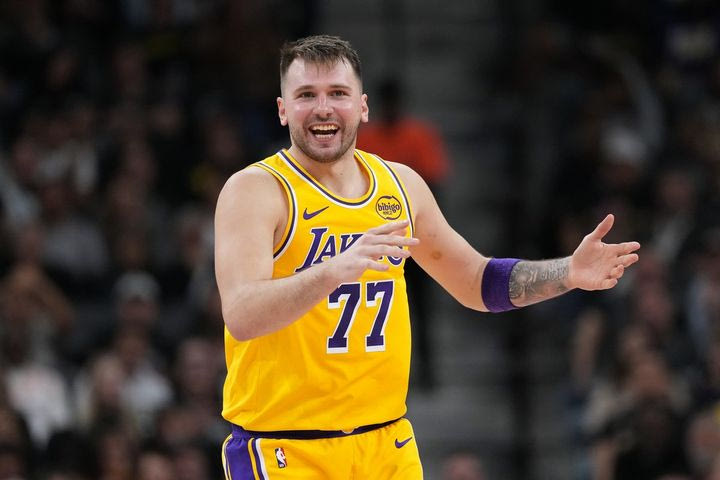 NBA: Τα VIDEOS με το τρολάρισμα του Ντόντσιτς στον Σρούντερ, το οποίο εξόργισε τον Γερμανό