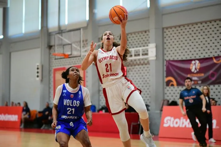 Ο Ολυμπιακός έκανε περίπατο κόντρα στην Ανόρθωση Βόλου με 25άρα της Χριστινάκη