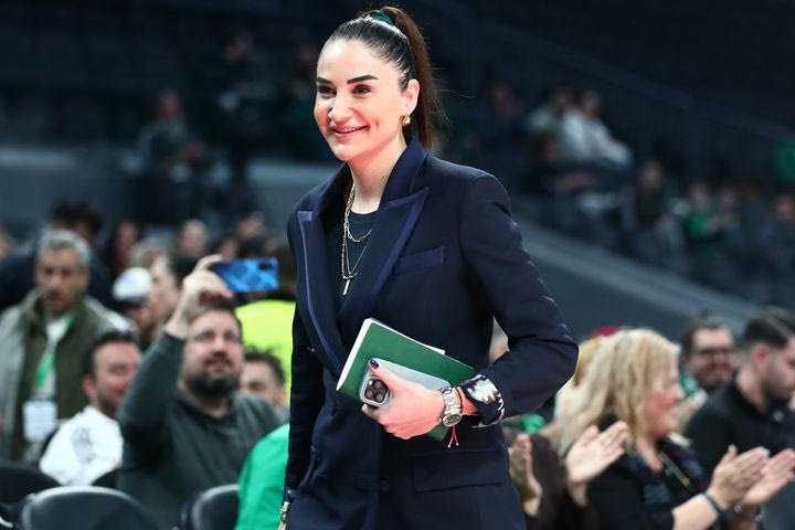 Αποθέωση στο Telecom Center Athens για τη Σελέν Ερντέμ και τις παίκτριες του Παναθηναϊκού