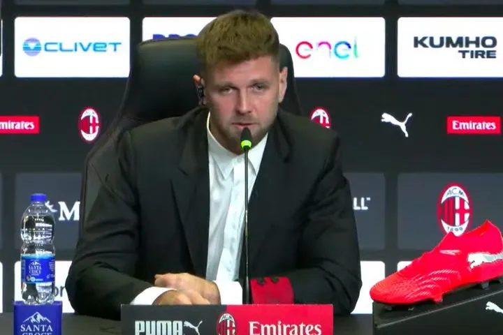 Φίλκρουγκ: “Η Μίλαν έχει μία μαγική αύρα, ελπίζω να σταθώ στο ύψος των μεγάλων 9αριών της”