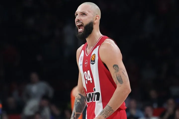 Ολυμπιακός: Η ευλογία της ομάδας και η αλήθεια που κρύβεται στα μάτια