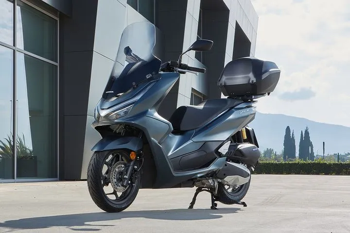 Νέες, μειωμένες τιμές της Honda για δημοφιλή scooters και μοτοσικλέτες
