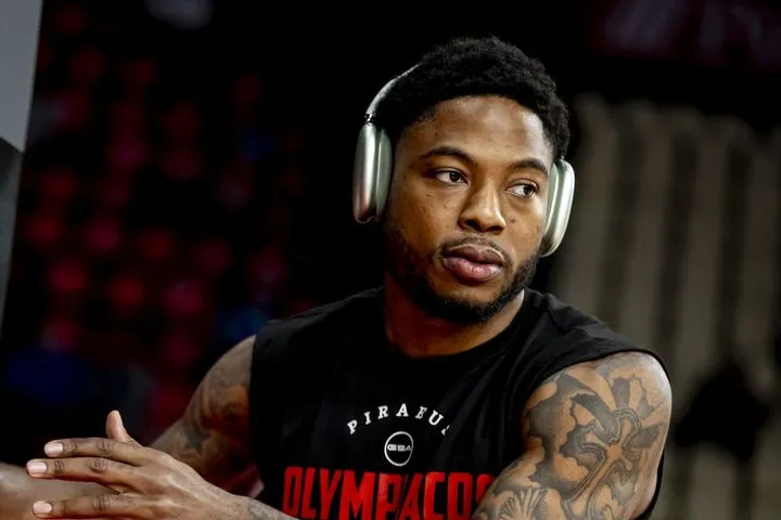 Ολυμπιακός: Με Τζόουνς και έναν μόνο playmaker η 12άδα των ερυθρολεύκων για την αναμέτρηση με την Καρδίτσα