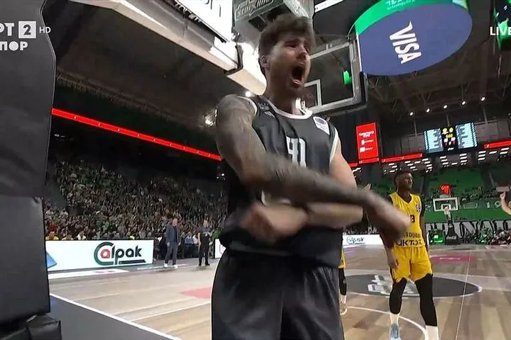 Ο Χουάντσο Ερνανγκόμεθ έβαλε το circus shot της χρονιάς στο Παναθηναϊκός – Μαρούσι