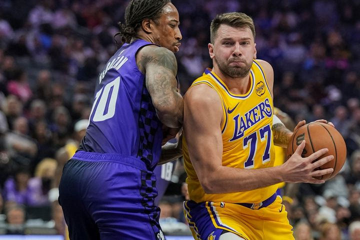 NBA: Οι Κινγκς καθάρισαν τους Λέικερς με τρομερούς ΝτεΡόζαν και Γούεστμπρουκ