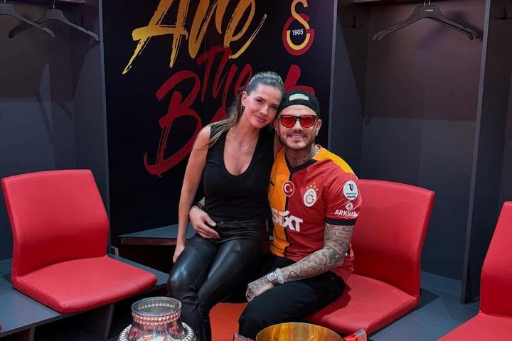 Ένας χρόνος έρωτα για τον Μάουρο Ικάρντι και τη σύντροφό του, Κίνα Σουάρεζ