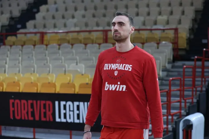 Ολυμπιακός: Με Μιλουτίνοβ κόντρα στην Μπάγερν