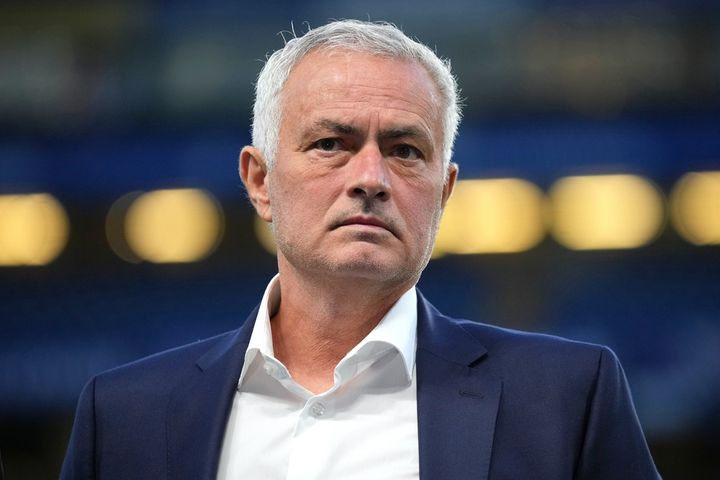 Μουρίνιο για τους παίκτες: “Εύχομαι να μην κοιμηθούν καθόλου”