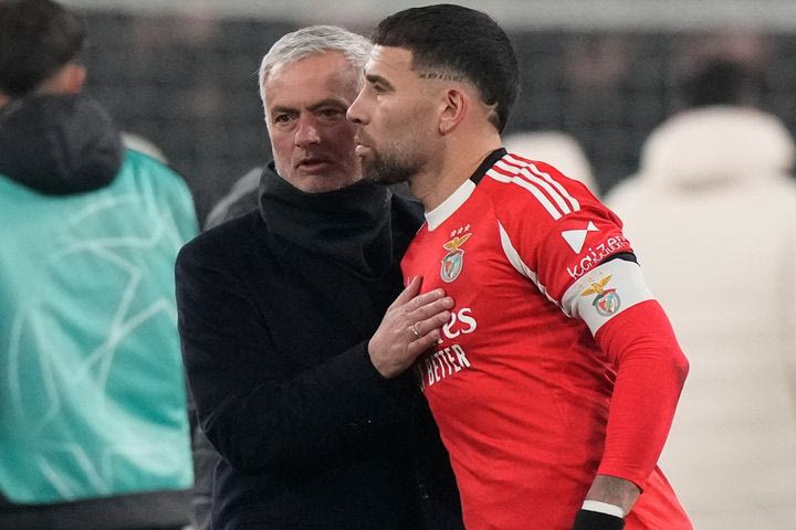 Μουρίνιο: “Υπερήφανος για τους παίκτες μου αλλά θα είναι δύσκολο να προκριθούμε”