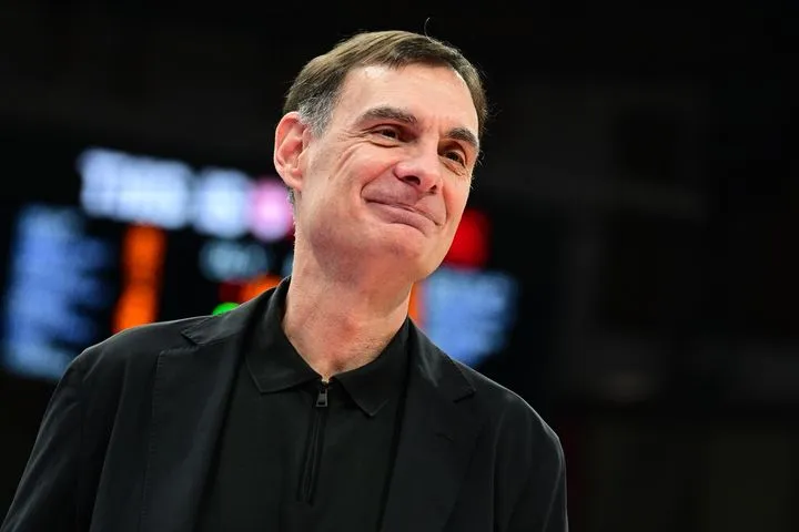 Μπαρτζώκας: “Ο Τζόουνς είναι φανταστική προσθήκη, είναι κάτι που χρειαζόμασταν και θα μας βοηθήσει πολύ”