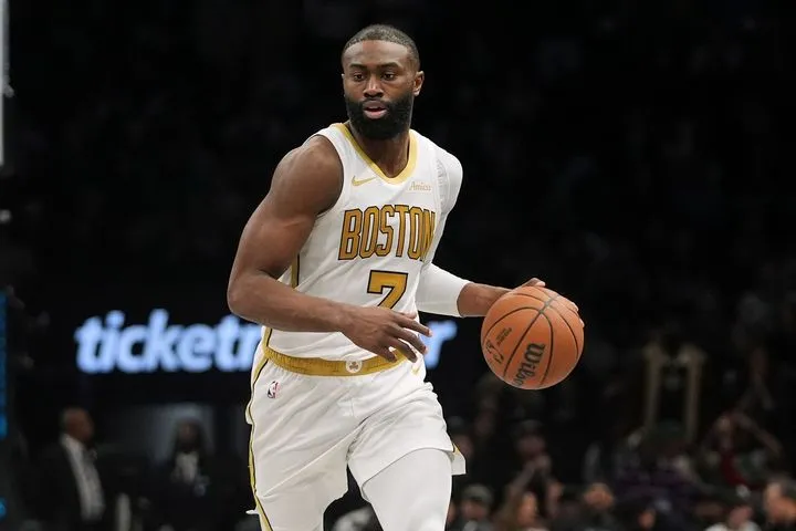 NBA: Οι Σέλτικς επικράτησαν των Νετς μετά από δύο παρατάσεις, οι Πέλικανς έκαναν την ανατροπή κόντρα στους Γκρίζλις