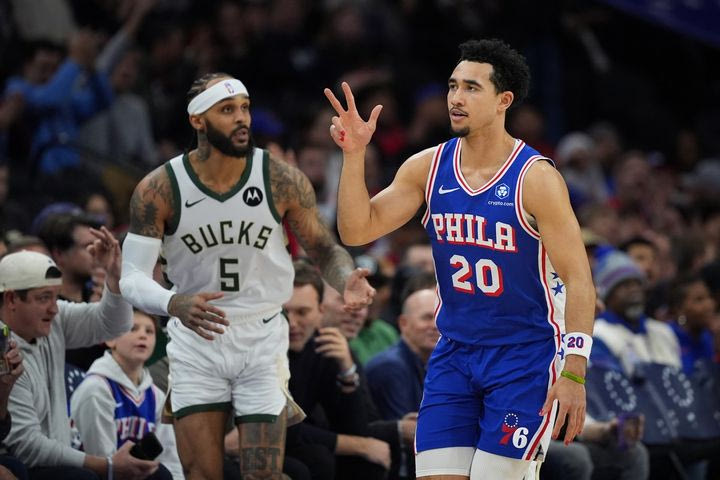 Σίξερς-Μπακς 139-122: Εύκολη επικράτηση και τρίτη συνεχομένη ήττα για τα Ελάφια