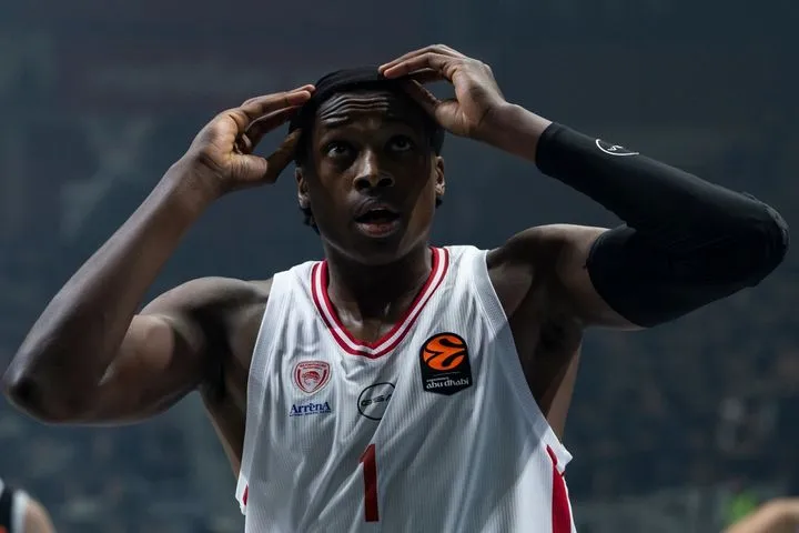 Το step back τρίποντο του Νιλικίνα στην επιστροφή του στη EuroLeague