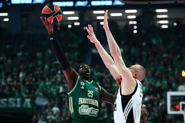 Τρομερή ντρίμπλα του Ναν πίσω από την πλάτη και ωραίο καλάθι για τον Παναθηναϊκό AKTOR