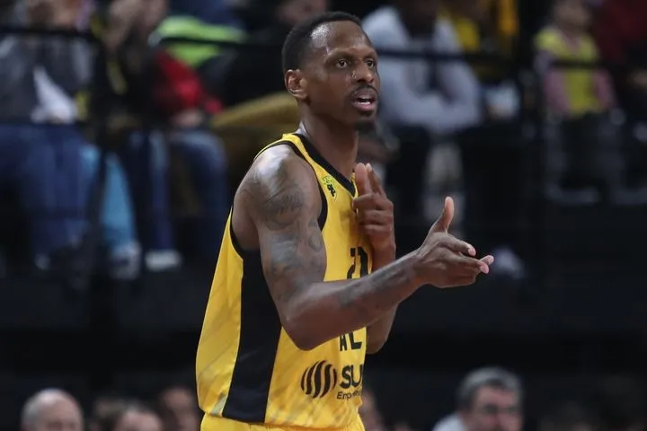 Τα highlights της επικράτησης της ΑΕΚ επί του Κολοσσού στο “ελληνικό” ντεμπούτο για Μπράουν και Νάναλι