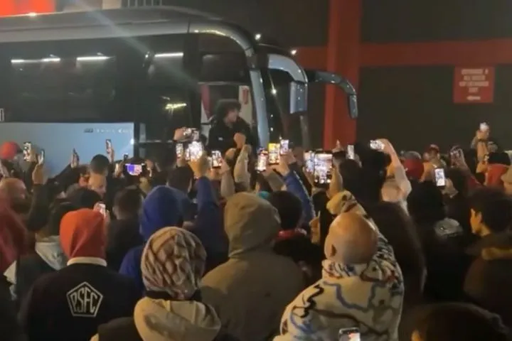 Ολυμπιακός: Αποθέωση στο ΣΕΦ μετά το ερυθρόλευκο διπλό απέναντι στον Παναθηναϊκό AKTOR