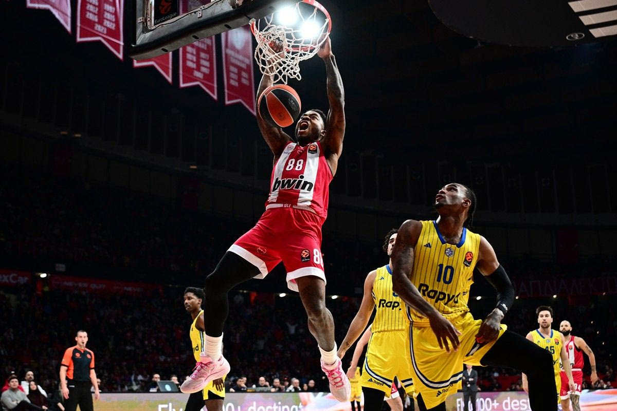 Στην κορυφή του Top-10 της EuroLeague το κάρφωμα το Ταϊρίκ Τζόουνς