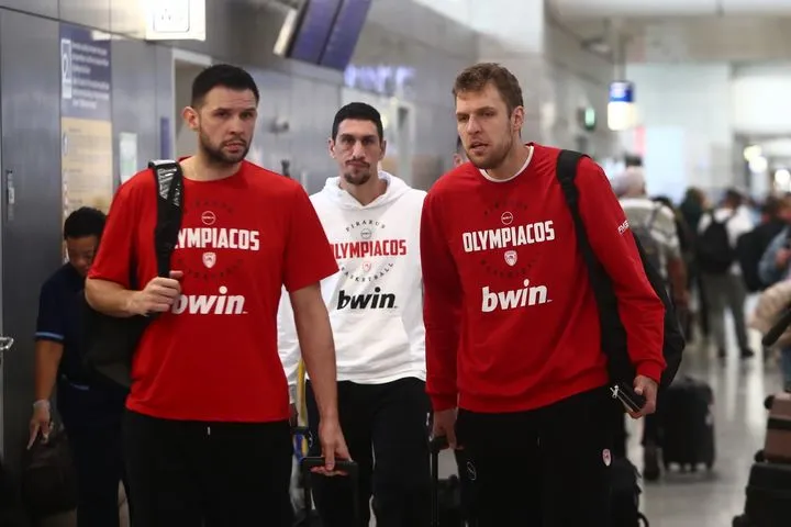 Ολυμπιακός: Τα δεδομένα για το ταξίδι στην Κωνσταντινούπολη μετά το πρόβλημα στο FIR