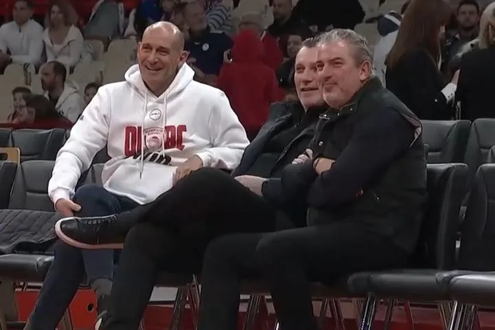 Ο Παναγιώτης Αγγελόπουλος στο ΣΕΦ για το Ολυμπιακός – Μαρούσι