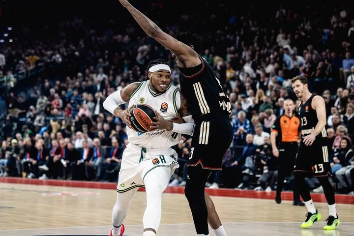 Η άψογη συνεργασία Όσμαν με Χολμς και εμφατικό alley oop