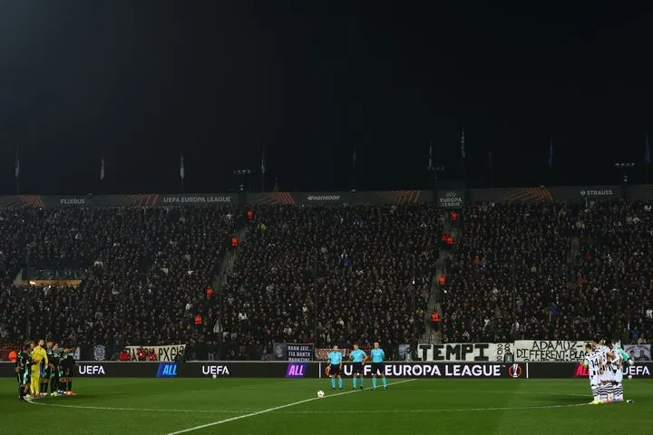 Ενός λεπτού σιγή στην Τούμπα πριν το ΠΑΟΚ – Μπέτις για τα θύματα της σιδηροδρομικής τραγωδίας στην Ισπανία