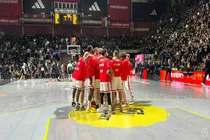 Η παρακάμερα του Ολυμπιακού από το Βελιγράδι: Η ιδιαίτερη ρουτίνα του Γουόκαπ, ο αγώνας και οι φωτογραφίες με τους φιλάθλους