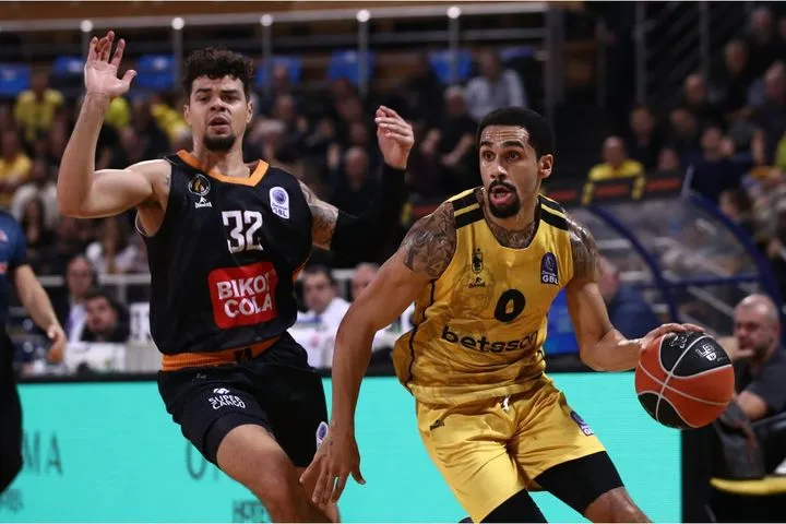 Αθλητικές μεταδόσεις: Πού θα δείτε το Προμηθέας – Άρης Betsson και την υπόλοιπη δράση σε Stoiximan GBL, Α1 Γυναικών και Elite League