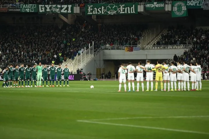 Η σιγή ενός λεπτού στο ΟΑΚΑ για τους αδικοχαμένους φίλους του ΠΑΟΚ