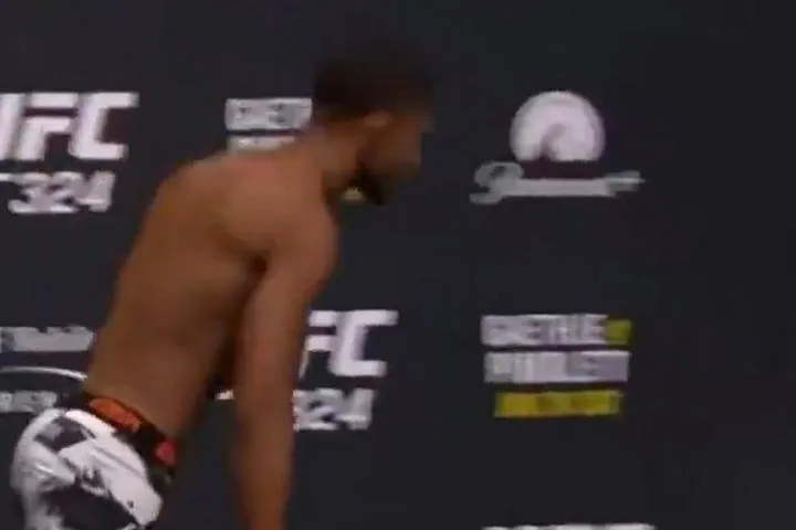 Σοκ στο UFC: Ο Σμόθερμαν κατέρρευσε αμέσως μετά το ζύγισμα - Δείτε το VIDEO