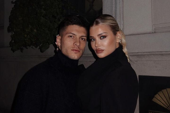 Λούκα Γιόβιτς: Η γυναίκα της ζωής του, η πατρότητα και η καθημερινότητα πίσω από τον επιθετικό της ΑΕΚ