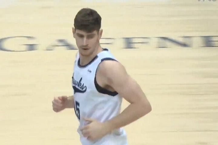 NCAA: Θετικός ο Σπάρταλης στην ήττα του Μόνμαουθ από το Χόφστρα